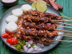 Resep Sate Ayam Lilit Manis ala Chef Devina Hermawan, Tanpa Tepung Tetap Lembut Kenyal! Favorit Anak