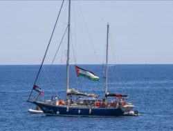 Israel Culik Aktivis Kapal ‘Handala’ saat Menuju Gaza, Bawa Obat-obatan, Susu Bayi, dan Popok