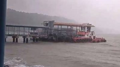 Meski Diguyur Hujan Deras