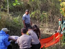 Ratusan Kilo Sampah Dibersihkan dari Bawah Jembatan Gajah Wong Yogyakarta
