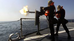 Trump Perintahkan Kapal Perang AS Tembak Pemasang Ranjau Laut di Selat Hormuz